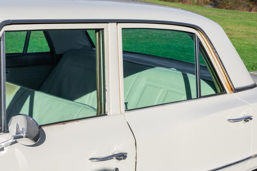 Детали экстерьера Chevrolet Chevy II Nova Sedan (11569) 1966 года  (фото 26 из 102)